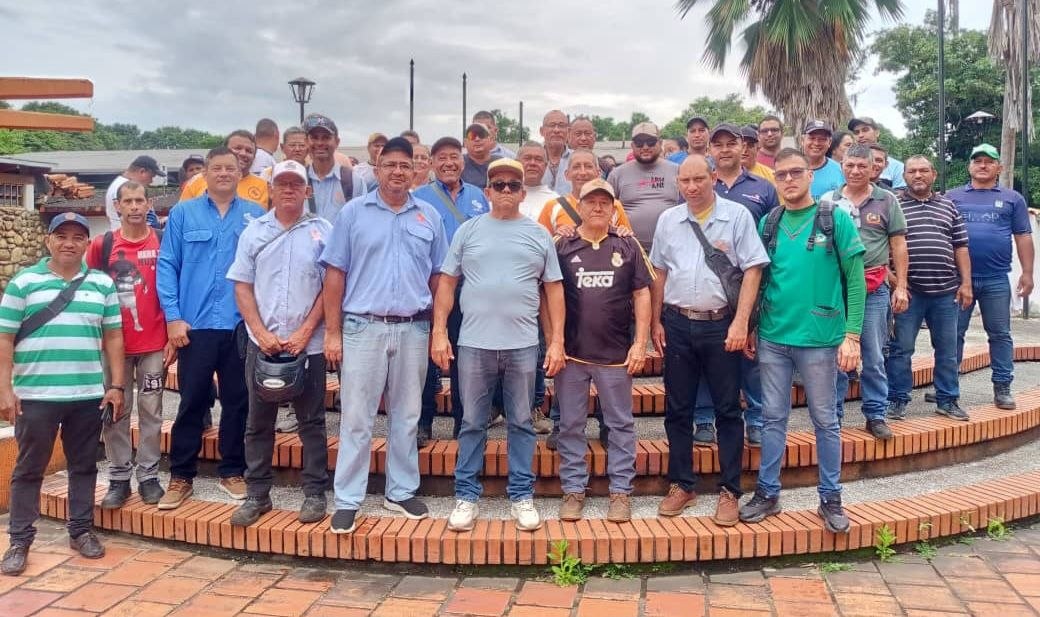 Personal de vigilancia de la Unellez en Barinas exige el pago de horas extras