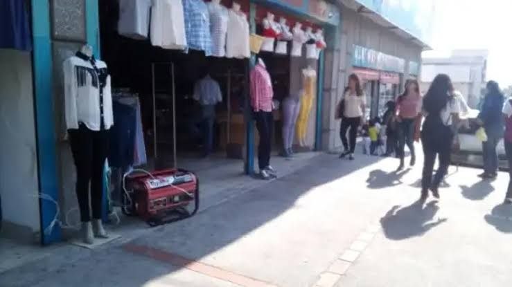 Vecinos y comerciantes exigen soluciones definitivas a la crisis eléctrica en Mérida