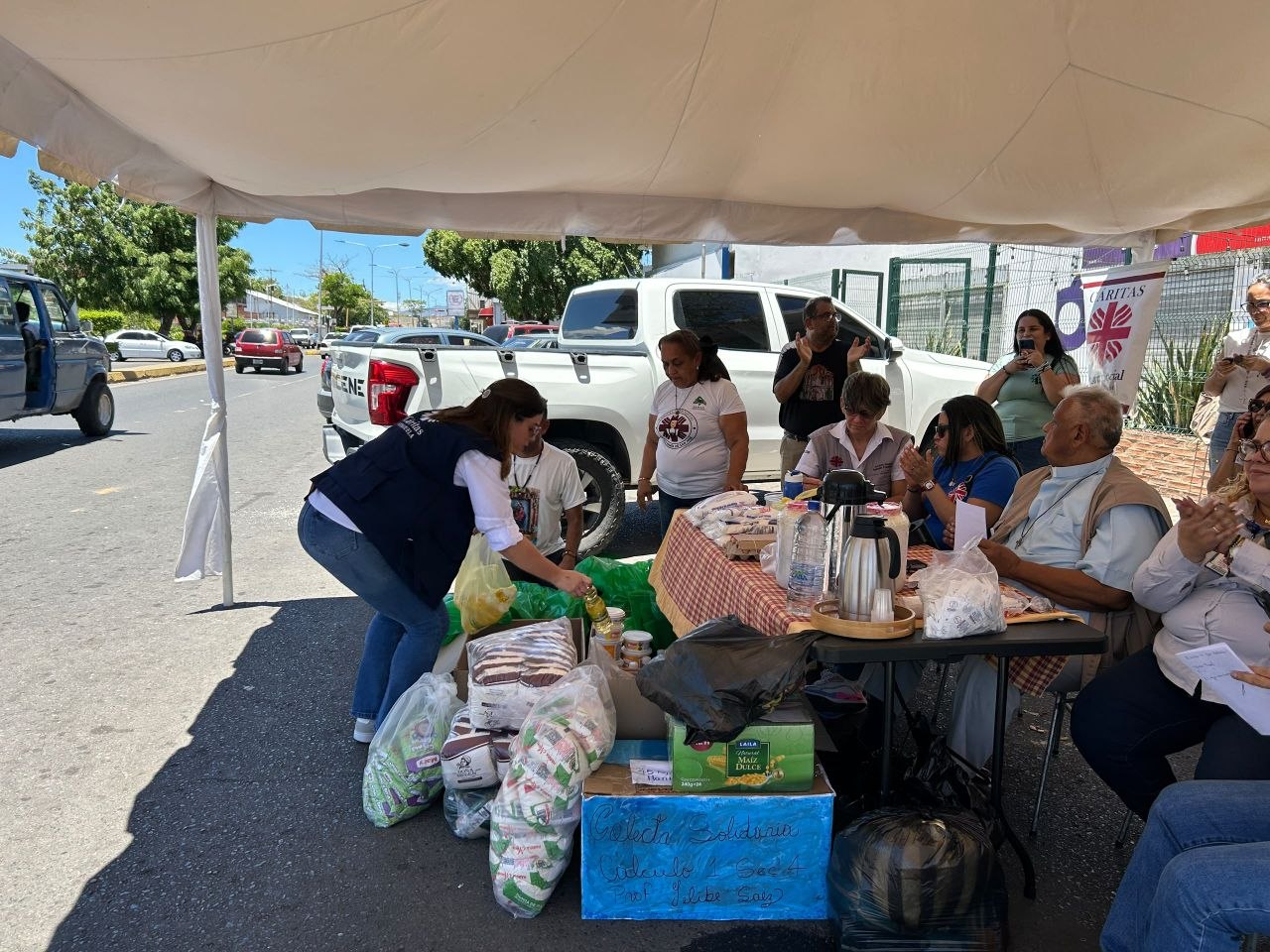 Carora muestra su lado más humano: Más de 500 bolsas de alimentos serán enviadas a La Guaira