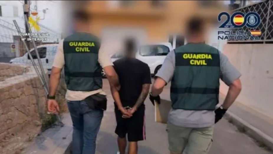 Cinco venezolanos vinculados al Tren de Aragua fueron detenidos por asaltar la casa de un cirujano en España