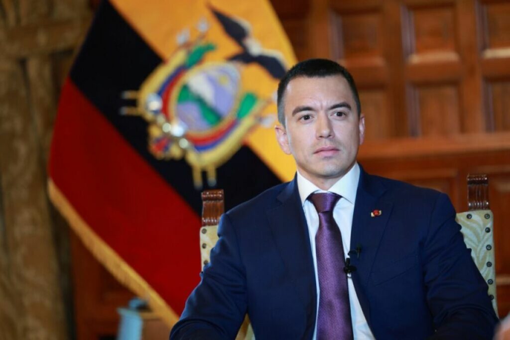 Noboa acusó a Petro de pertenecer a una estructura de narcotráfico y lavado de activos