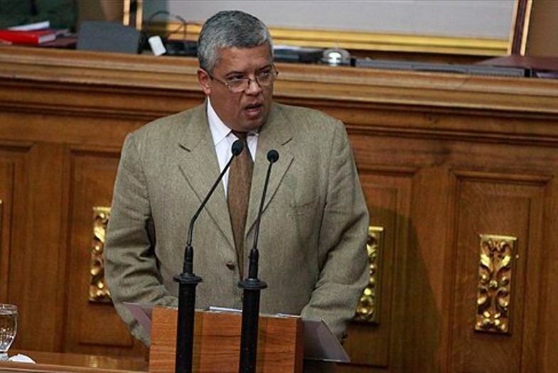 Luis Barragán alerta sobre la discusión de la Ley del Odio