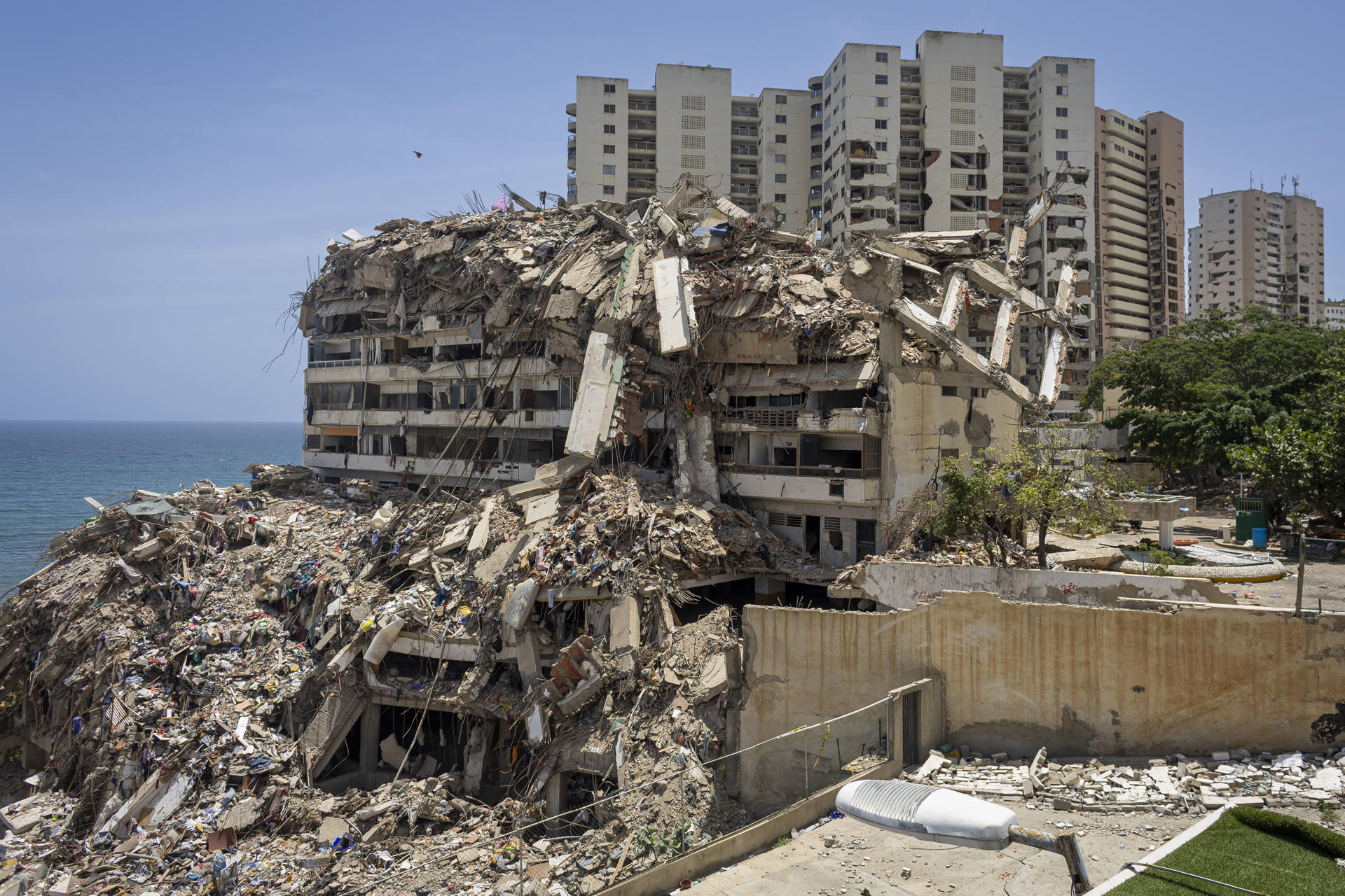 Más de 9.000 edificios han sido declarados como inhabitables por los terremotos, según el chavismo