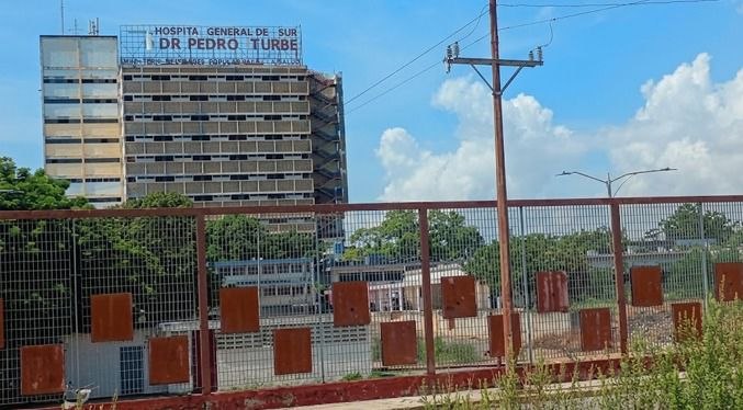 Escándalo en Zulia: Denuncian que director del Hospital General del Sur es un residente que “cuadró” su título con decano de LUZ