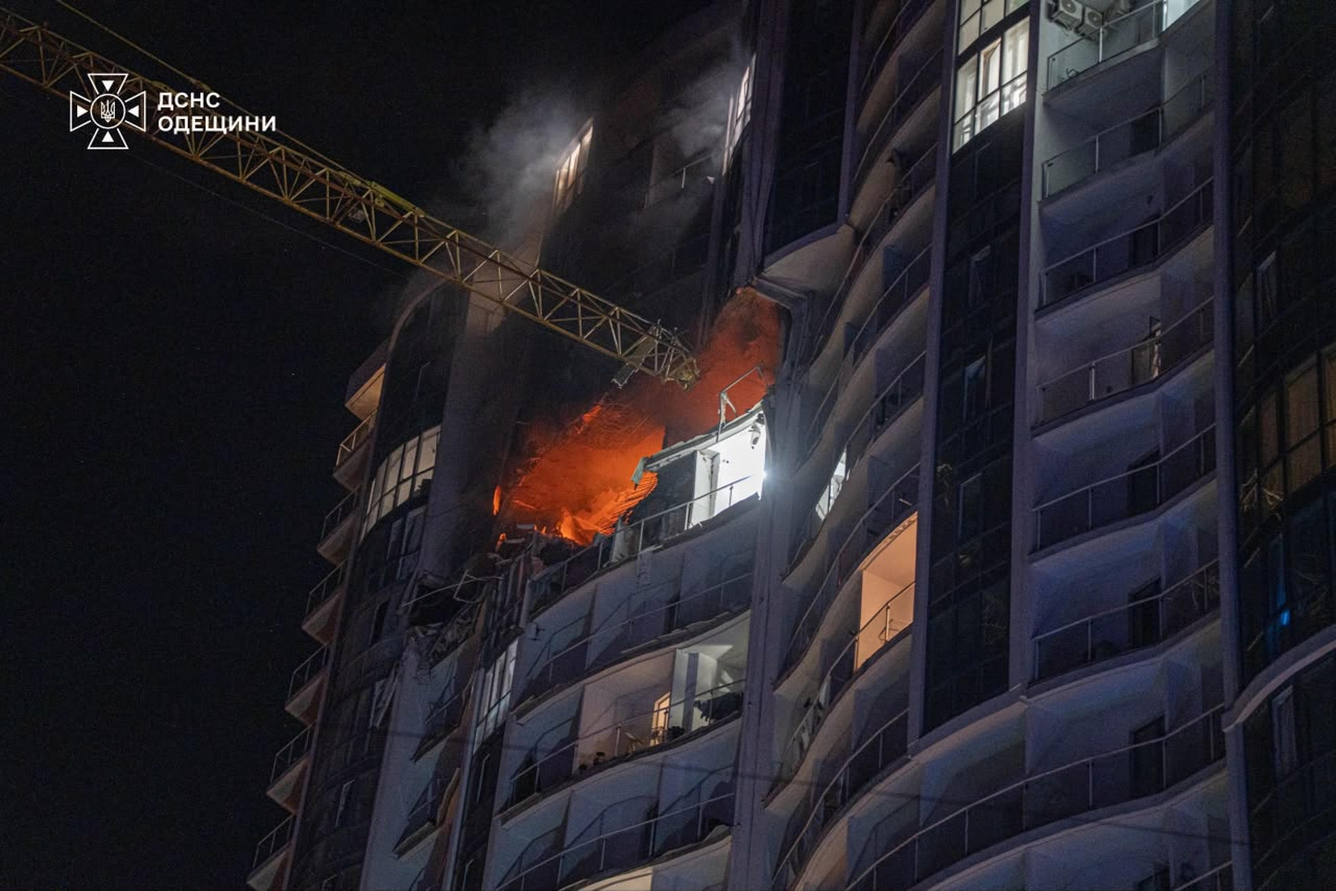 Al menos 25 heridos en ataques rusos a zonas residenciales de Kiev y Odesa