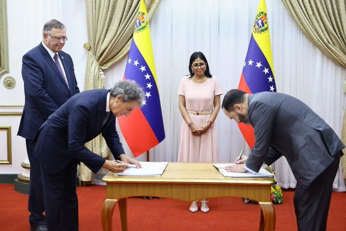 Pdvsa firmó un memorando de entendimiento con filial del gigante francés TotalEnergies