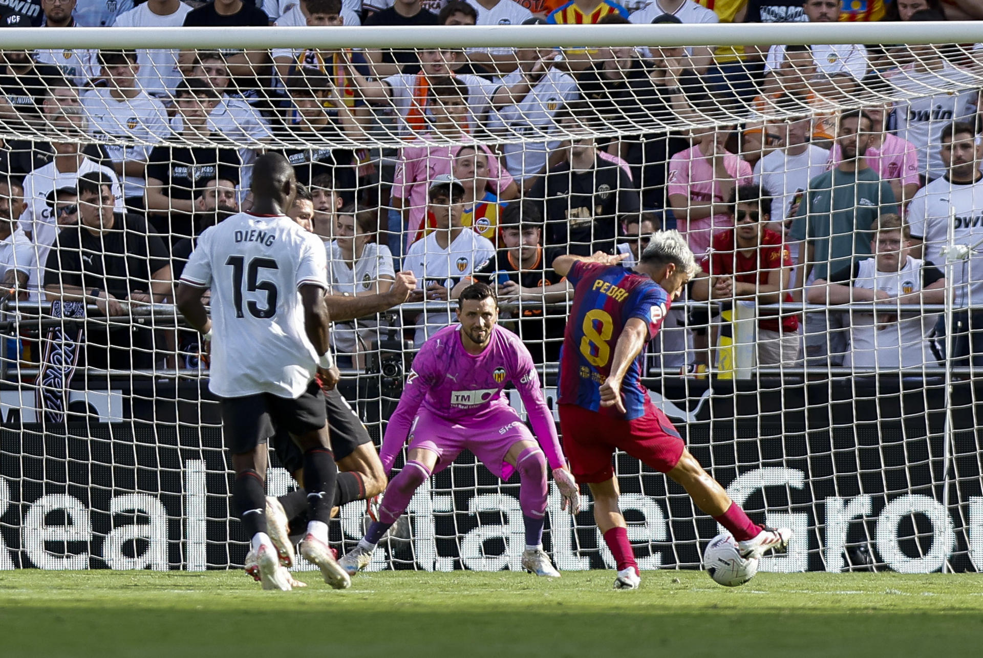 Barcelona no tuvo piedad y goleó al Valencia