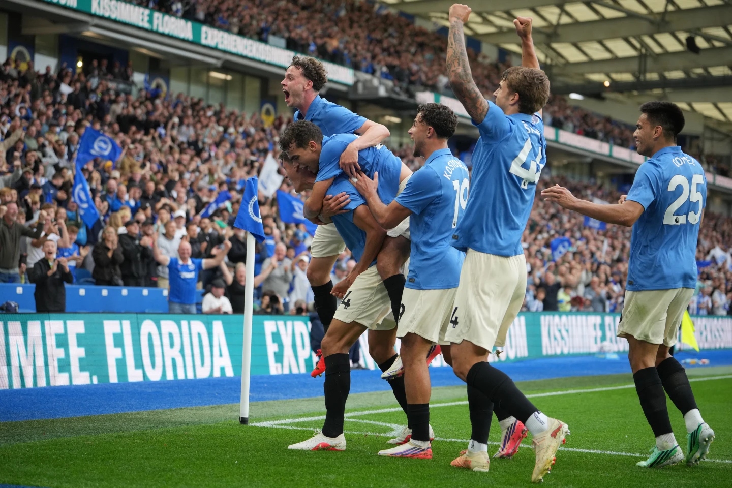 Brighton hundió a un Arsenal desbordado y le quitó el liderato de la Premier League