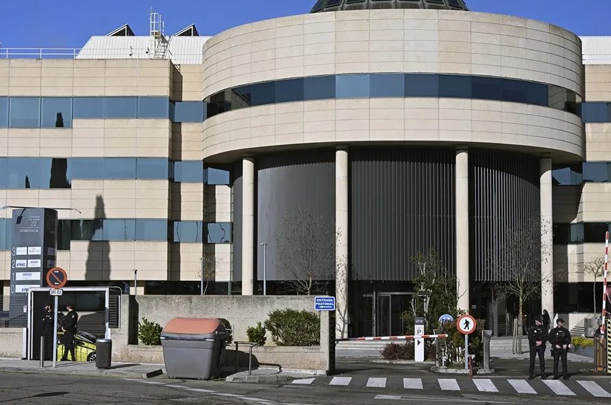 Juez liberó al "cerebro financiero" del caso Plus Ultra pero le retiró su pasaporte