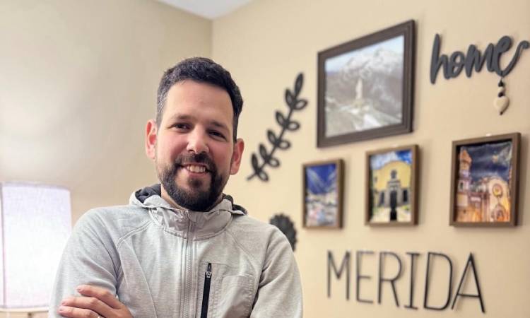 Exalcalde merideño Carlos García volvió a Venezuela tras más de ocho meses bajo custodia del ICE