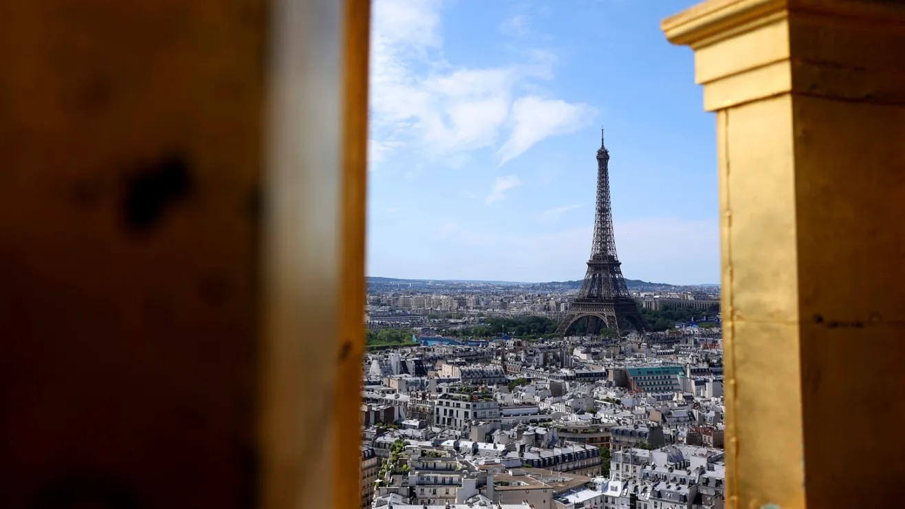 El inesperado motivo por el que cada vez más estadounidenses hacen las maletas rumbo a Francia