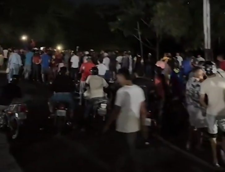 Protestas nocturnas se intensificaron en varios estados de Venezuela por los constantes apagones (VIDEOS)