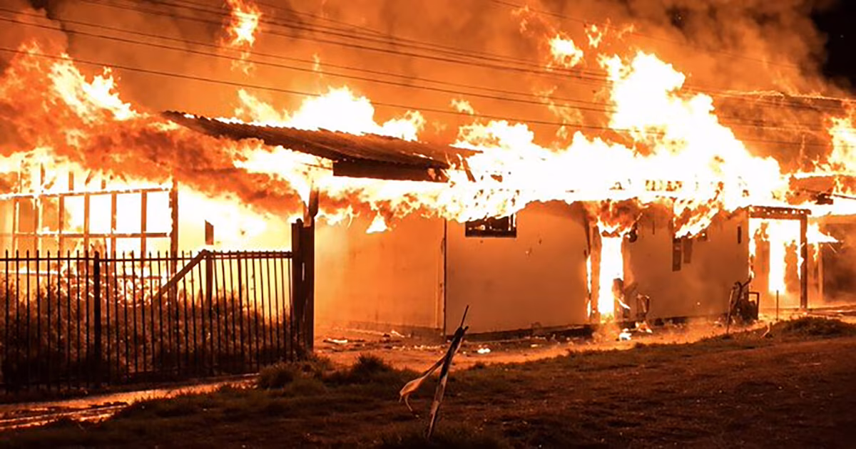 Al menos 16 abuelos murieron calcinados tras el incendio de un asilo en Chile