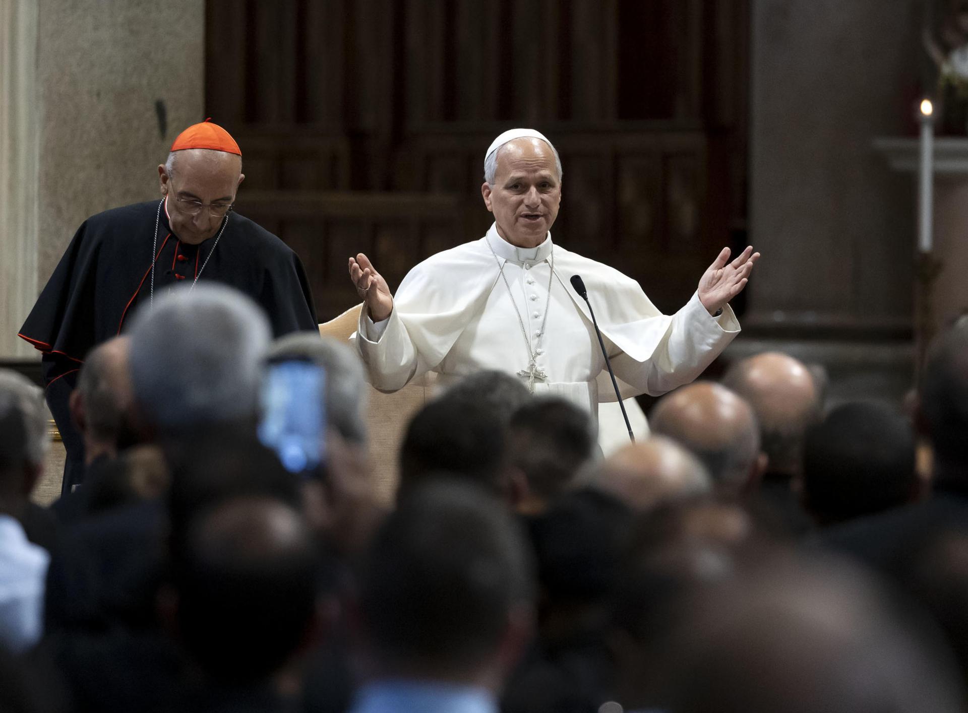 El papa León XIV pidió en una carta a los obispos latinoamericanos que escuchen a los fieles
