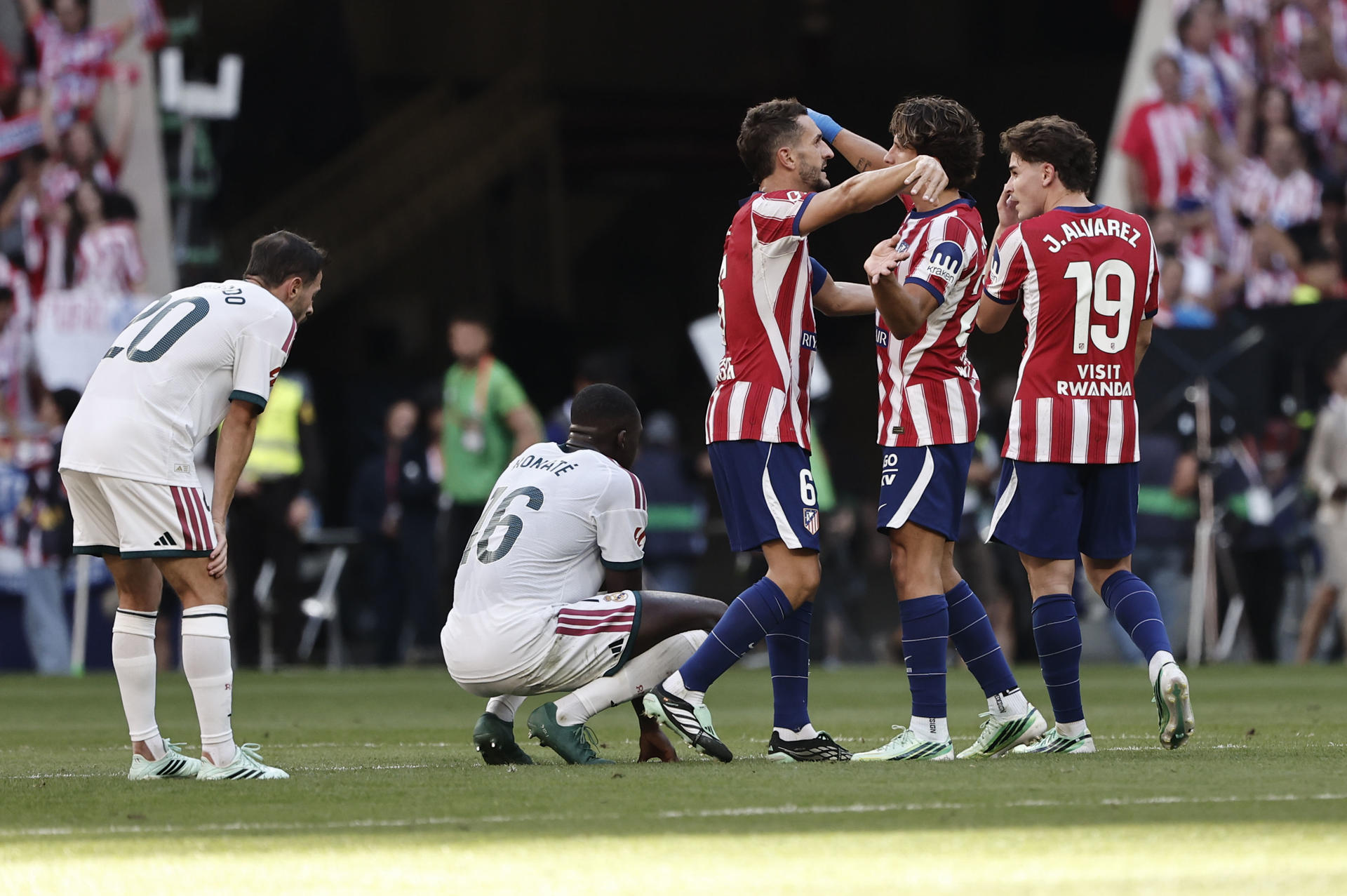 Atlético se llevó el derbi ante un deslucido Real Madrid que despertó demasiado tarde
