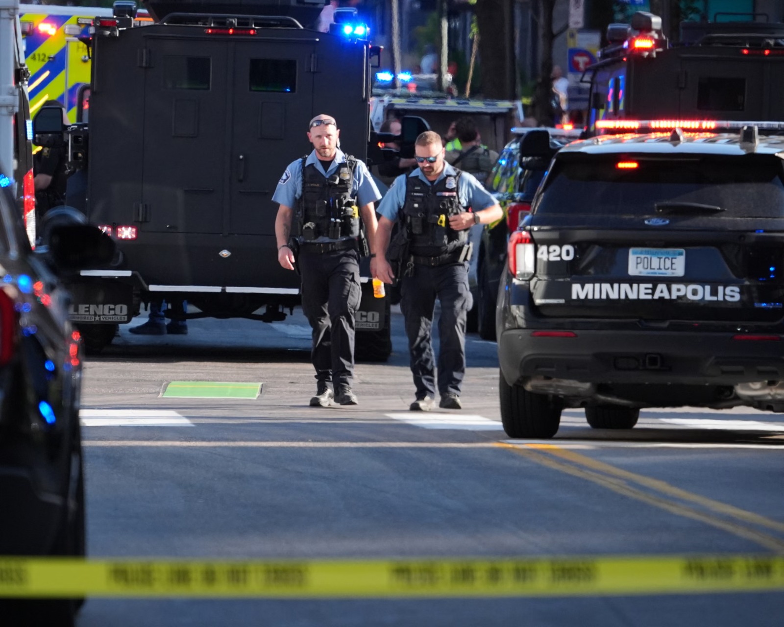 Tiroteo en Mineápolis dejó tres muertos, incluido el atacante, y seis heridos