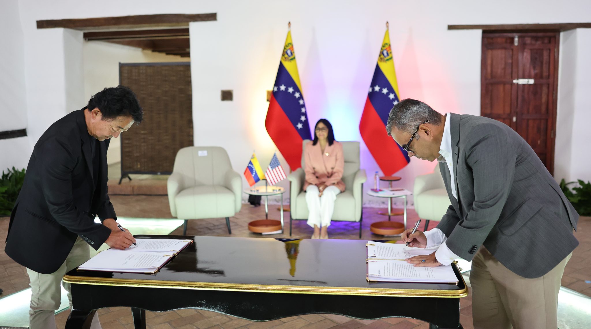 Chavismo recurrió a Miyamoto International para remover millones de toneladas de escombros por terremotos