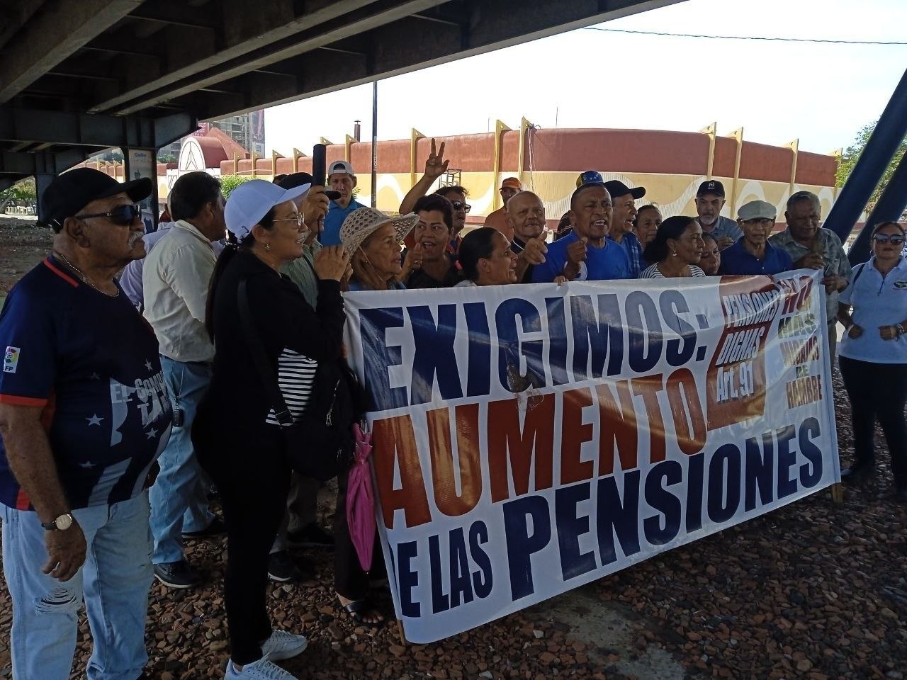 Trabajadores llevarán a las calles de Maracaibo reclamos por salarios, apagones y transporte este #24Sep