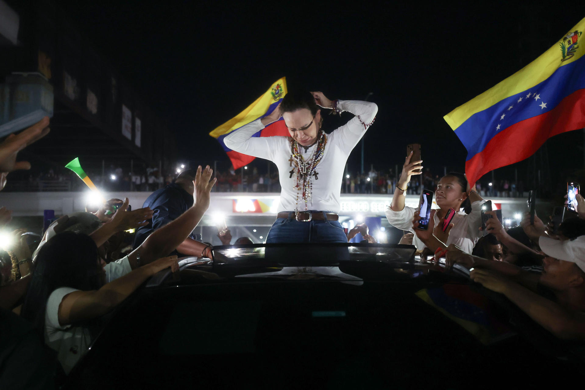 María Corina Machado se comprometió con dar prioridad al estado Vargas tras los terremotos (VIDEO)