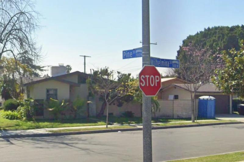 Asesinó al amante de su esposa tras encontrarlos en la cama junto a sus hijos en California