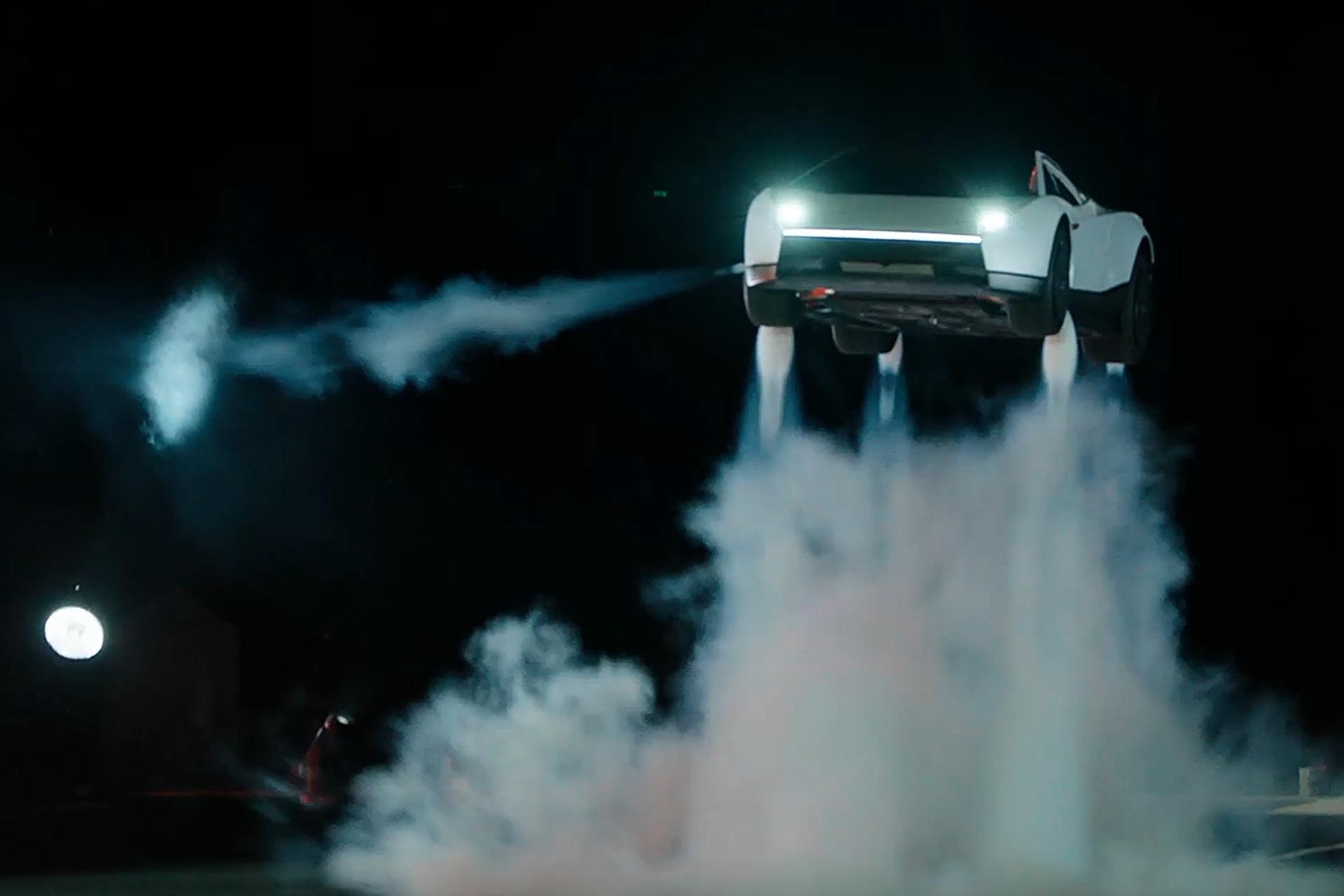 Tesla presenta un Roadster capaz de volar y acelerar de 0 a 100 en menos de un segundo (Fotos)