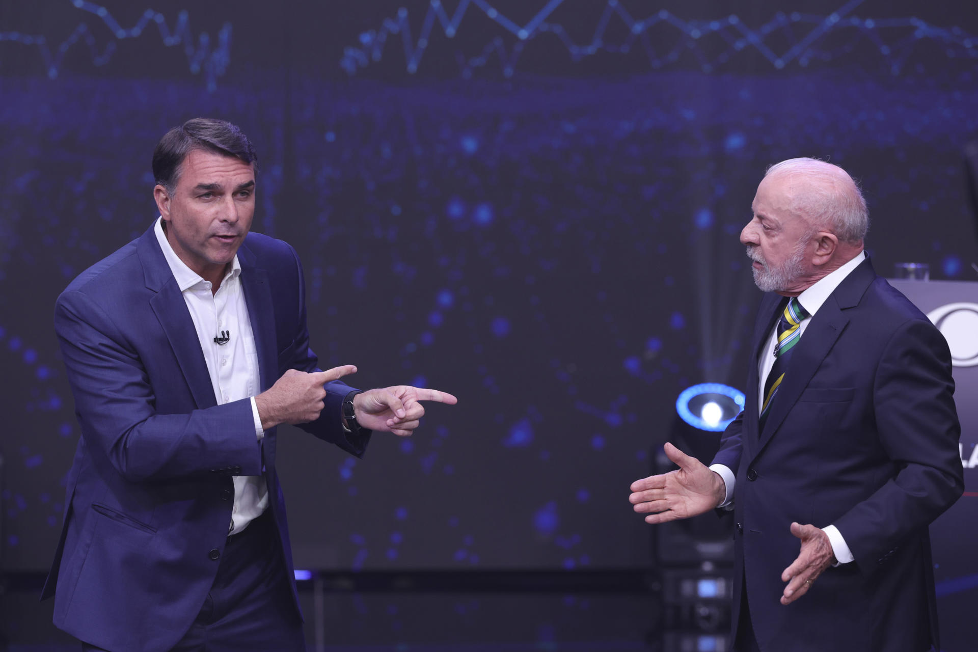 Lula da Silva y Flávio Bolsonaro se enfrentaron en un tenso debate previo a segunda vuelta presidencial