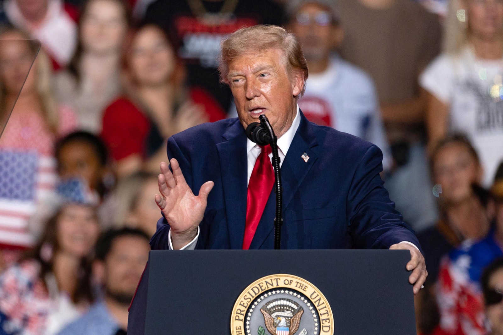 Trump confirmó que no atacará a Irán antes de las elecciones de medio término