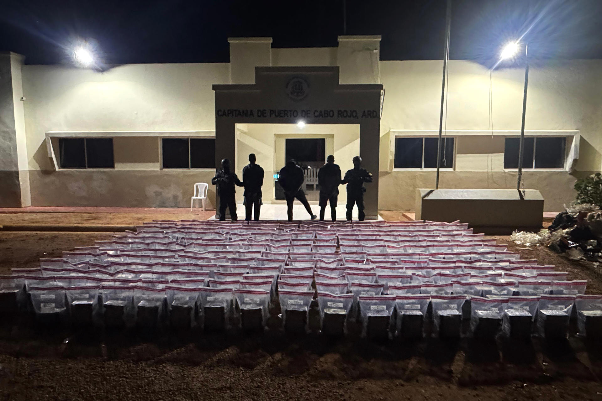 Capturaron a tres colombianos con más de una tonelada de cocaína en República Dominicana