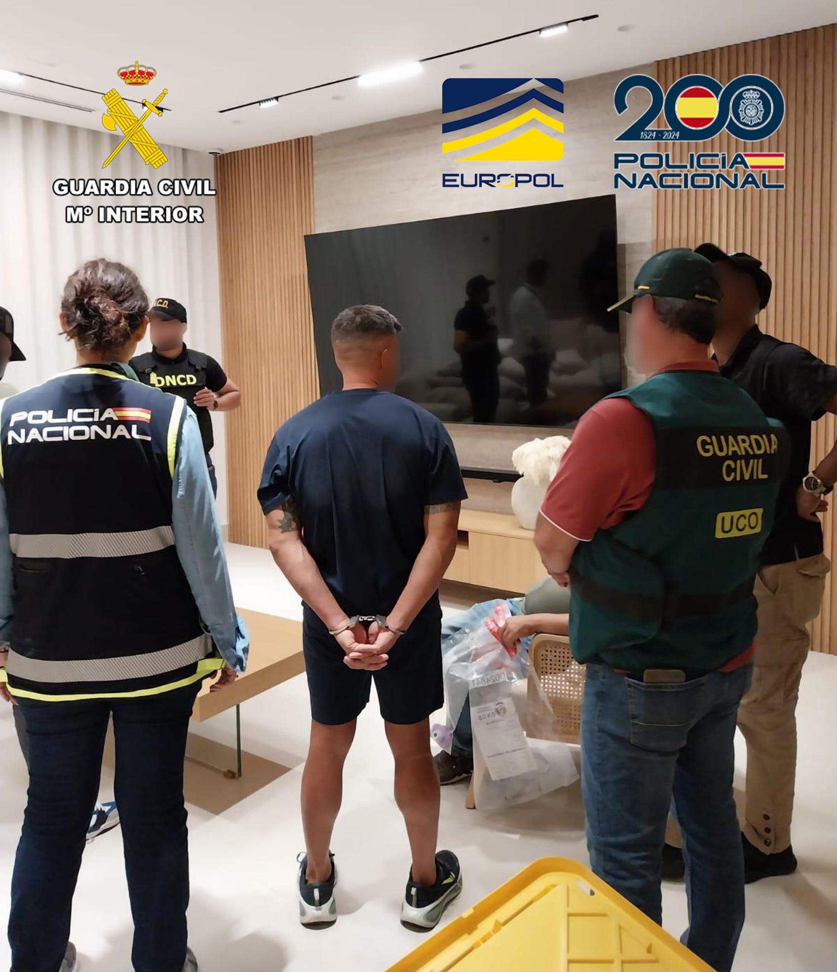 Desarticulan una red que lavaba las ganancias del narcotráfico en villas de lujo de España