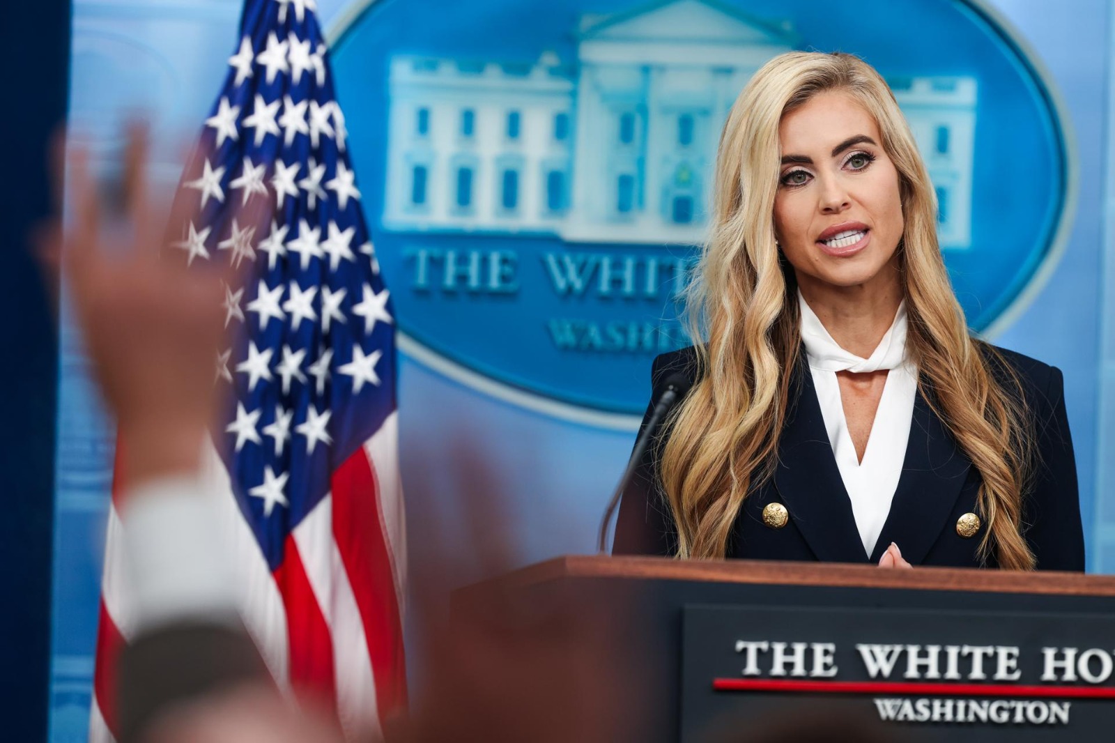 VIDEO: Donald Trump elogió a Katie Zacharia tras su primera rueda de prensa como portavoz de la Casa Blanca