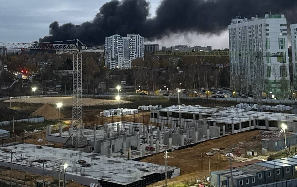 VIDEO: drones ucranianos atacaron dos fábricas y un aeródromo en Rusia