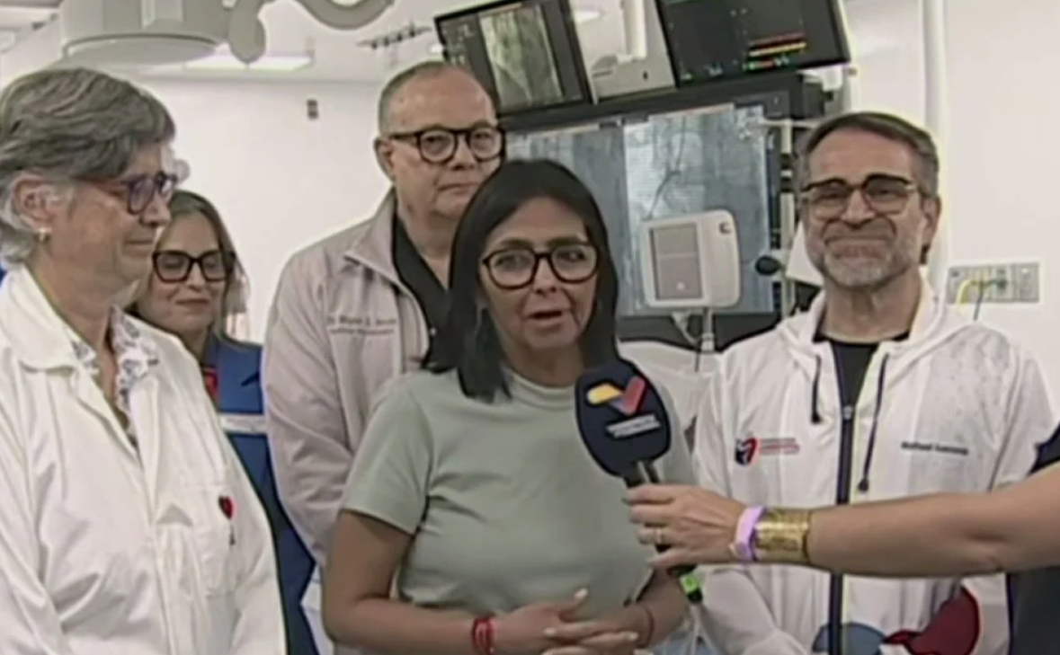 Delcy Rodríguez gastó recursos públicos en decenas de autobuses, pero no sirvió de nada (VIDEO)