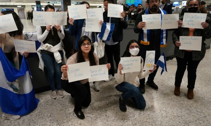 HRW: ocho nicaragüenses despojados de nacionalidad están en riesgo de deportación en EEUU