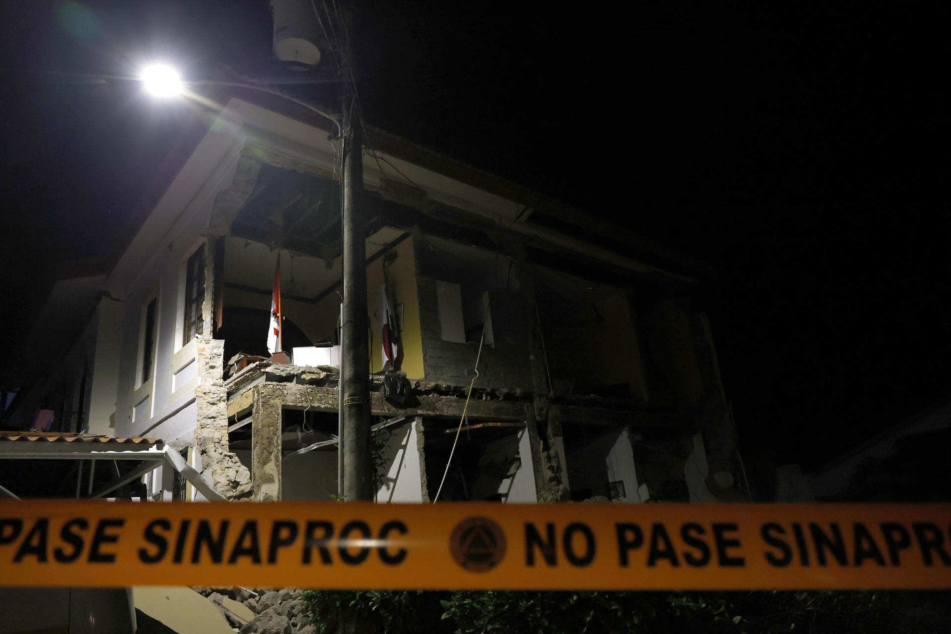 Más de 100 réplicas se registraron tras fuerte terremoto de magnitud 7,7 que sacudió Panamá