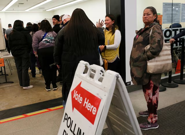 Elecciones en EEUU: disputa por el Congreso entra en su recta final con participación anticipada récord