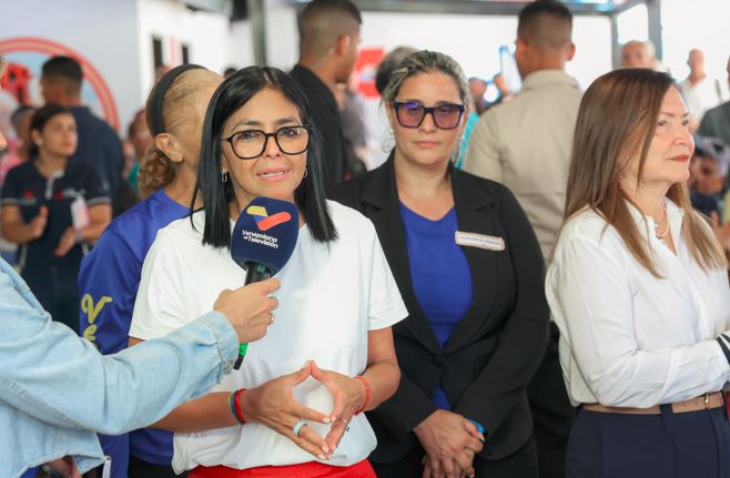 Delcy Rodríguez intenta apaciguar protestas por apagones con supuesto acceso a repuestos eléctricos