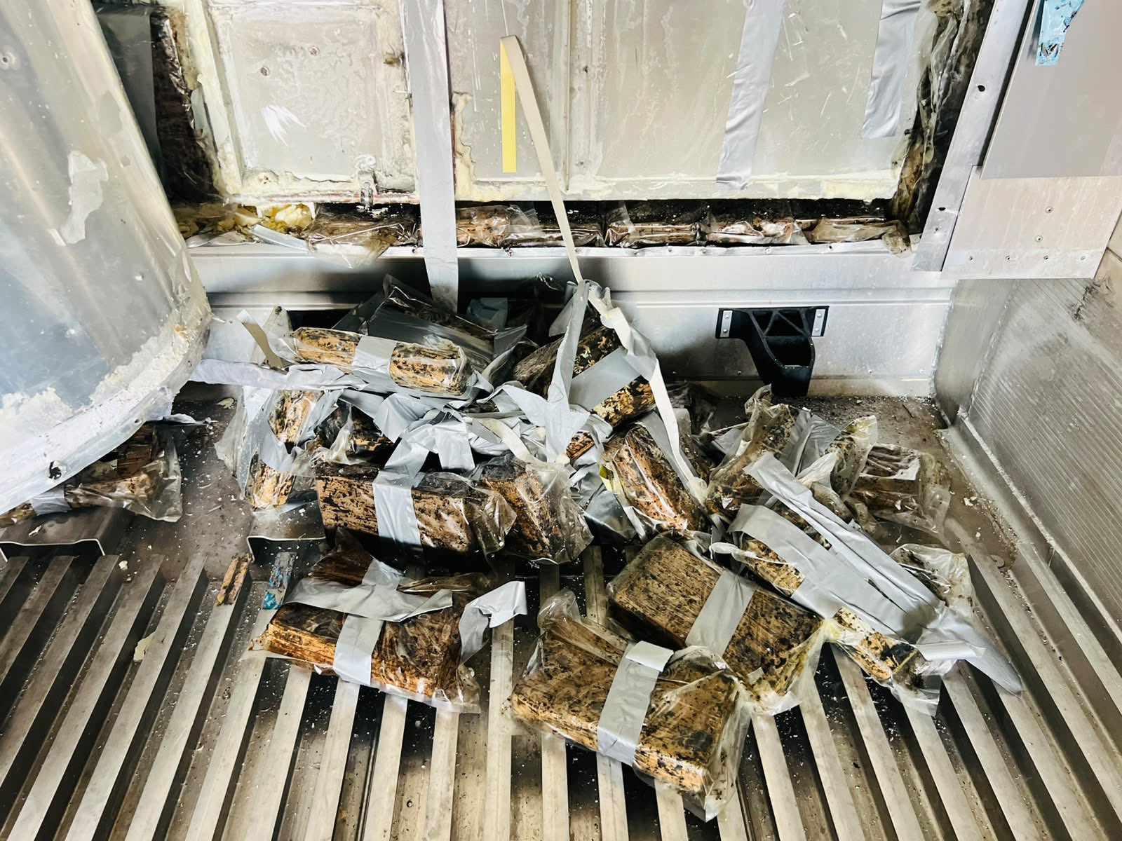 Ecuador frustró el envío a Alemania de millonario cargamento de droga oculto en un contenedor (VIDEOS)