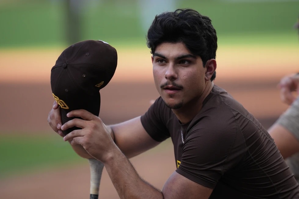 ¡Arepa power! El venezolano Ethan Salas se convirtió en el cátcher más joven en playoffs