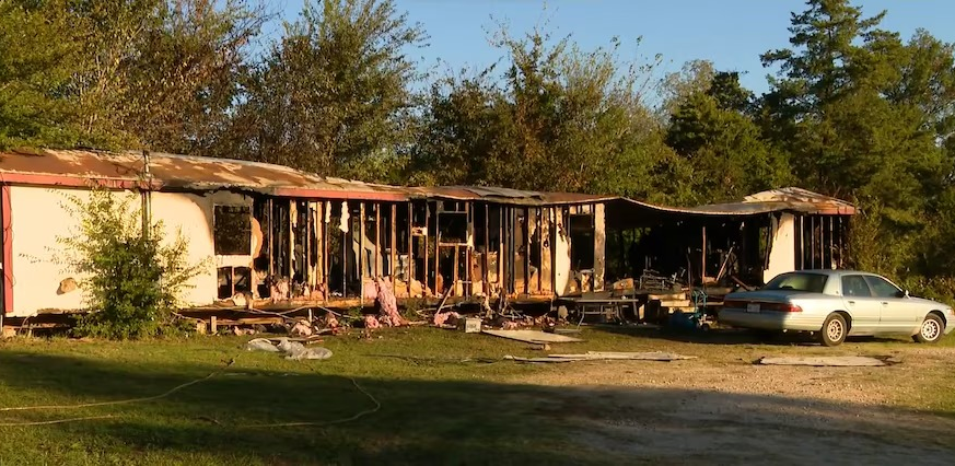 Tragedia en Texas: tres menores murieron durante un incendio en una vivienda rural