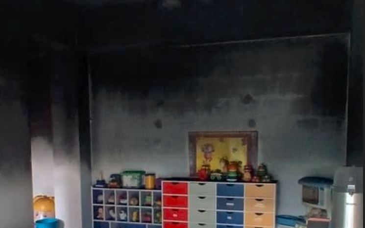 Fuerte incendio volvió cenizas el comedor de una guardería en el Centro Comercial Caracas (VIDEO)