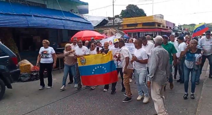 Coalición Sindical lideró protesta en Cojedes para exigir cronograma electoral y salarios dignos (VIDEOS)